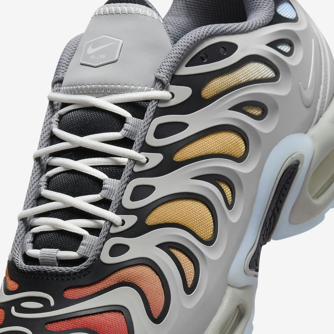 Nike Air Max Plus Drift "Light Smoke Grey"