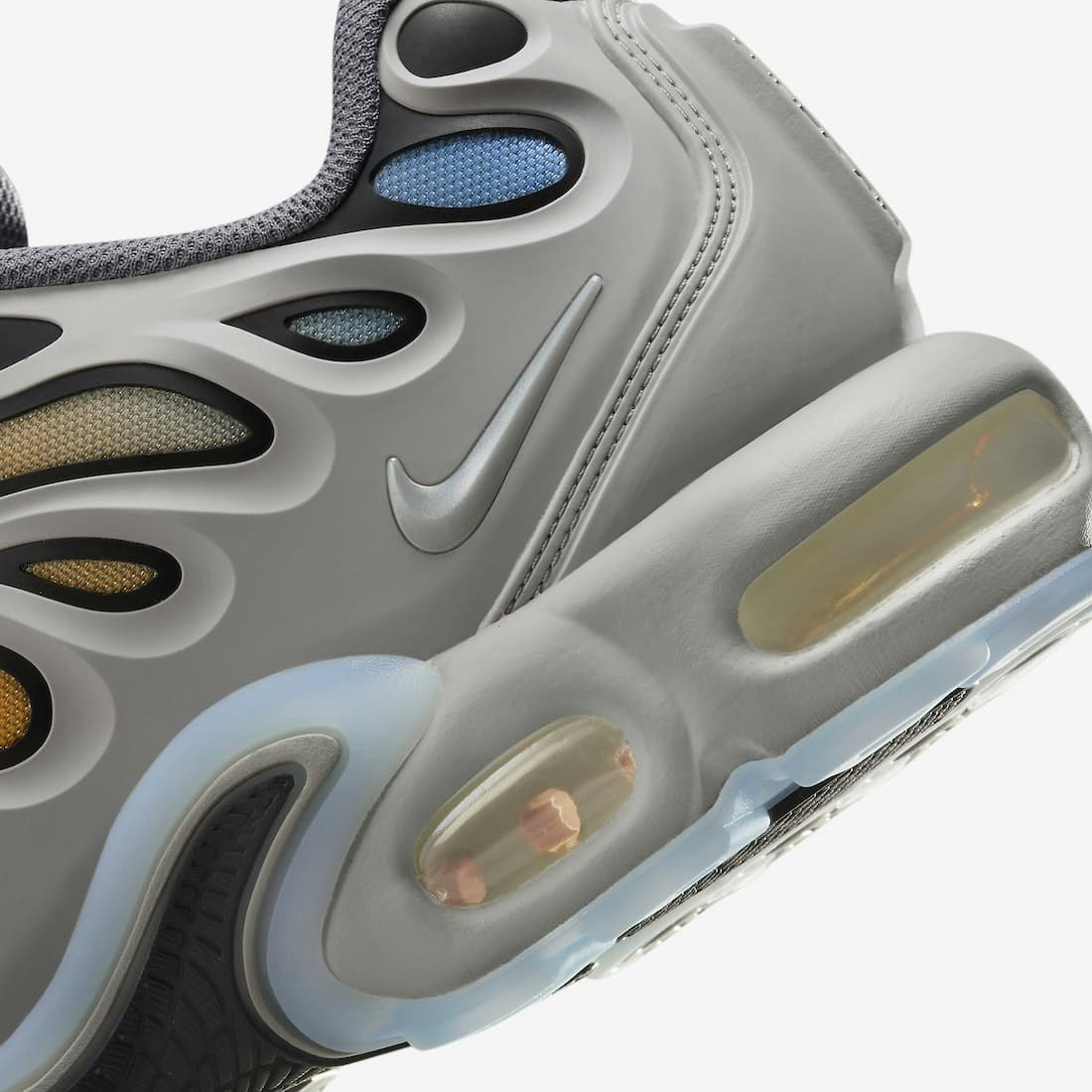 Nike Air Max Plus Drift "Light Smoke Grey"