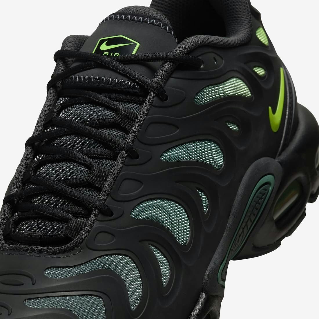 Nike Air Max Plus Drift "Vintage Green"
