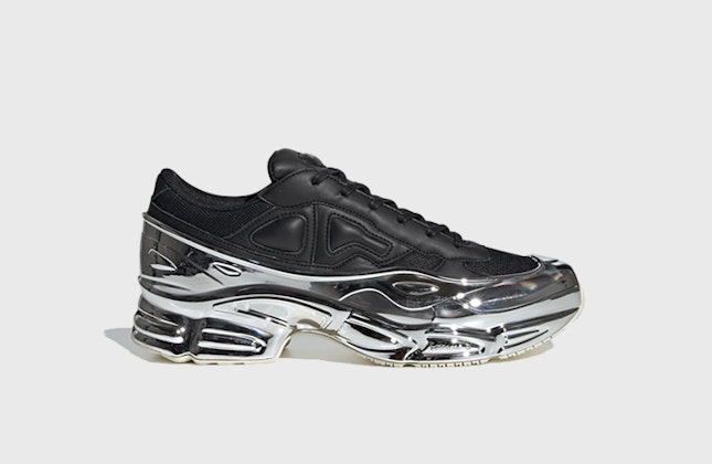 Raf Simons x adidas Ozweego "Core Black" Raf Simons x adidas Ozweego "Core Black"