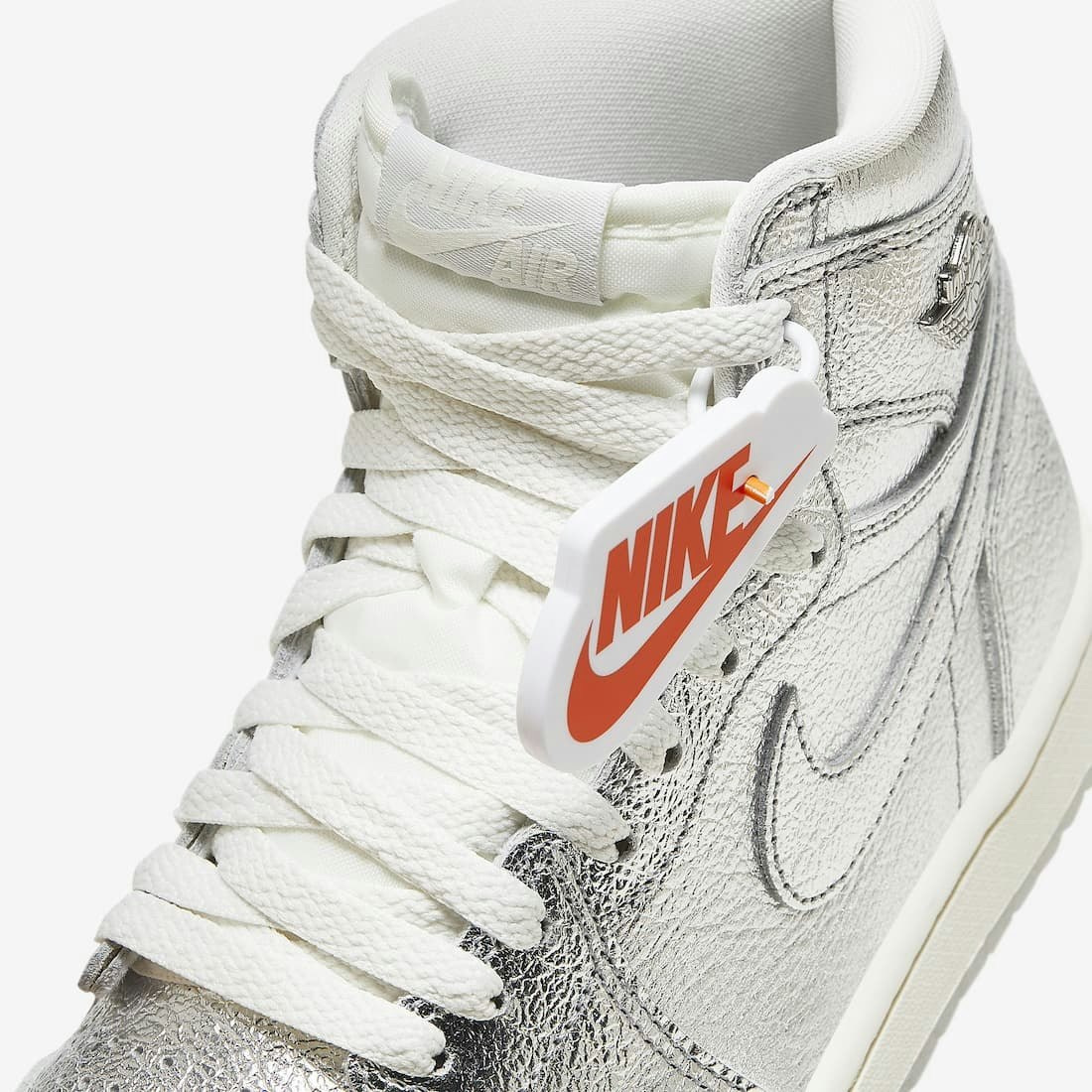 Air Jordan 1 High OG "Chrome"