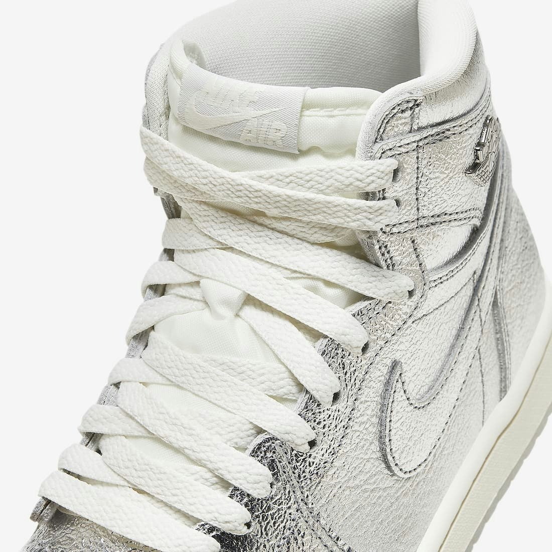 Air Jordan 1 High OG "Chrome"