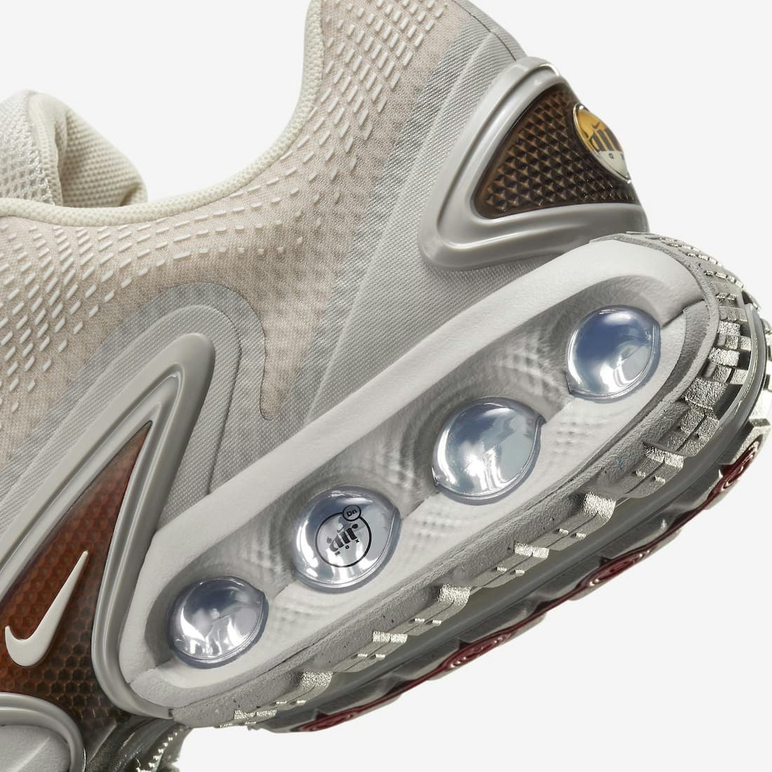 Nike Air Max DN "Light Orewood Brown"