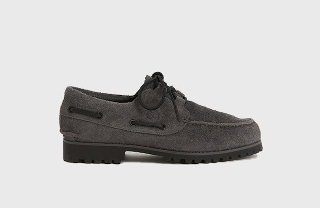 White Mountaineering x Timberland 3 Eye Lug "Grey Suede" White Mountaineering x Timberland 3 Eye Lug "Grey Suede"