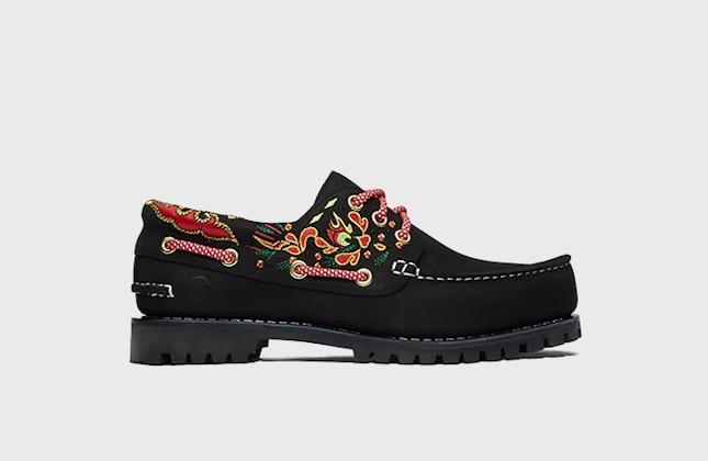 CLOT x Timberland 3-Eye Classic Lug "Handsewn Boat" (Black) CLOT x Timberland 3-Eye Classic Lug "Handsewn Boat" (Black)