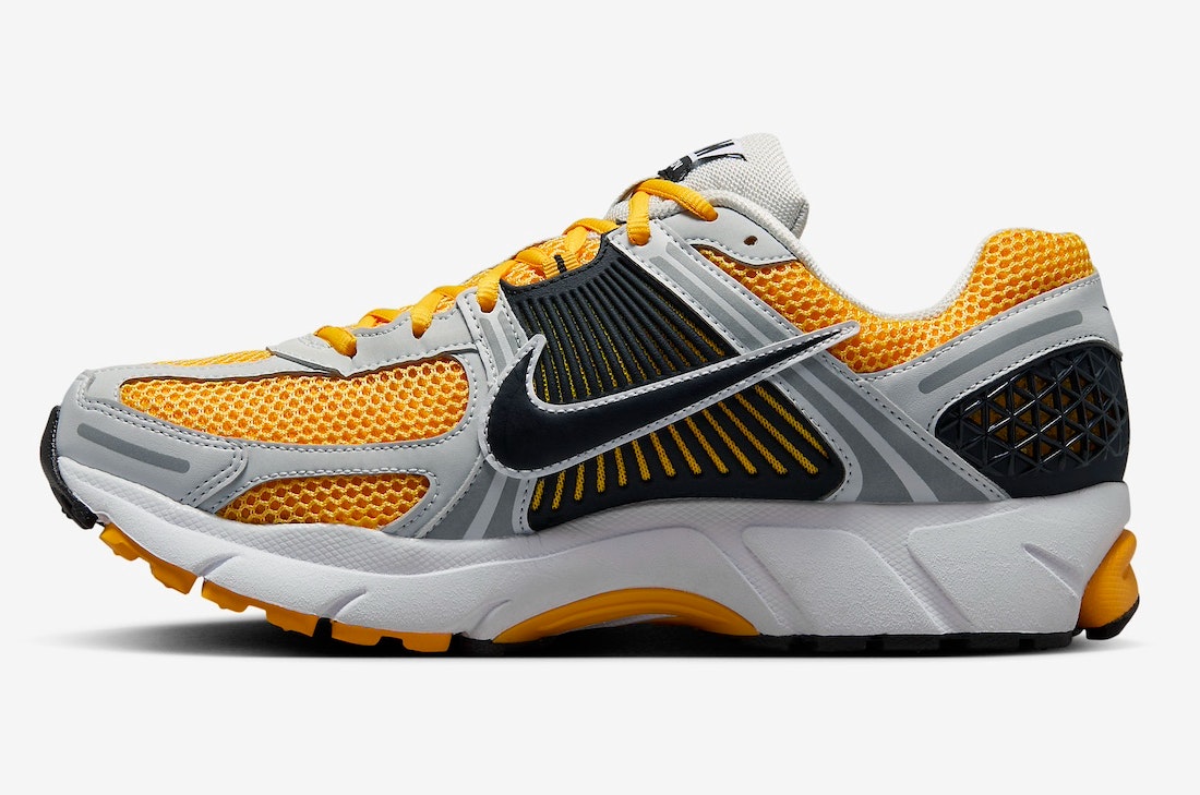Nike Zoom Vomero 5 "University Gold"