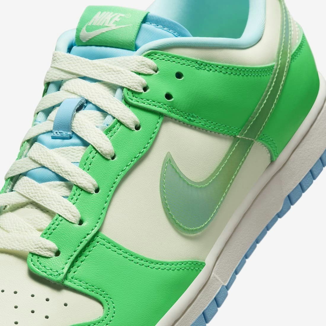 Nike Dunk Low "Green Shock"