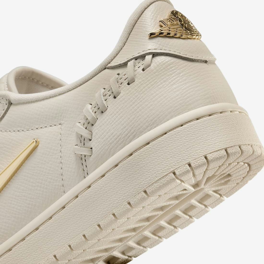 Air Jordan 1 Low "Method of Make" (Legend Light Brown)