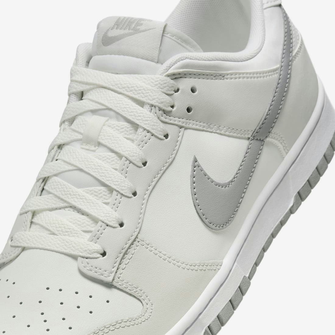 Nike Dunk Low "Summit White"