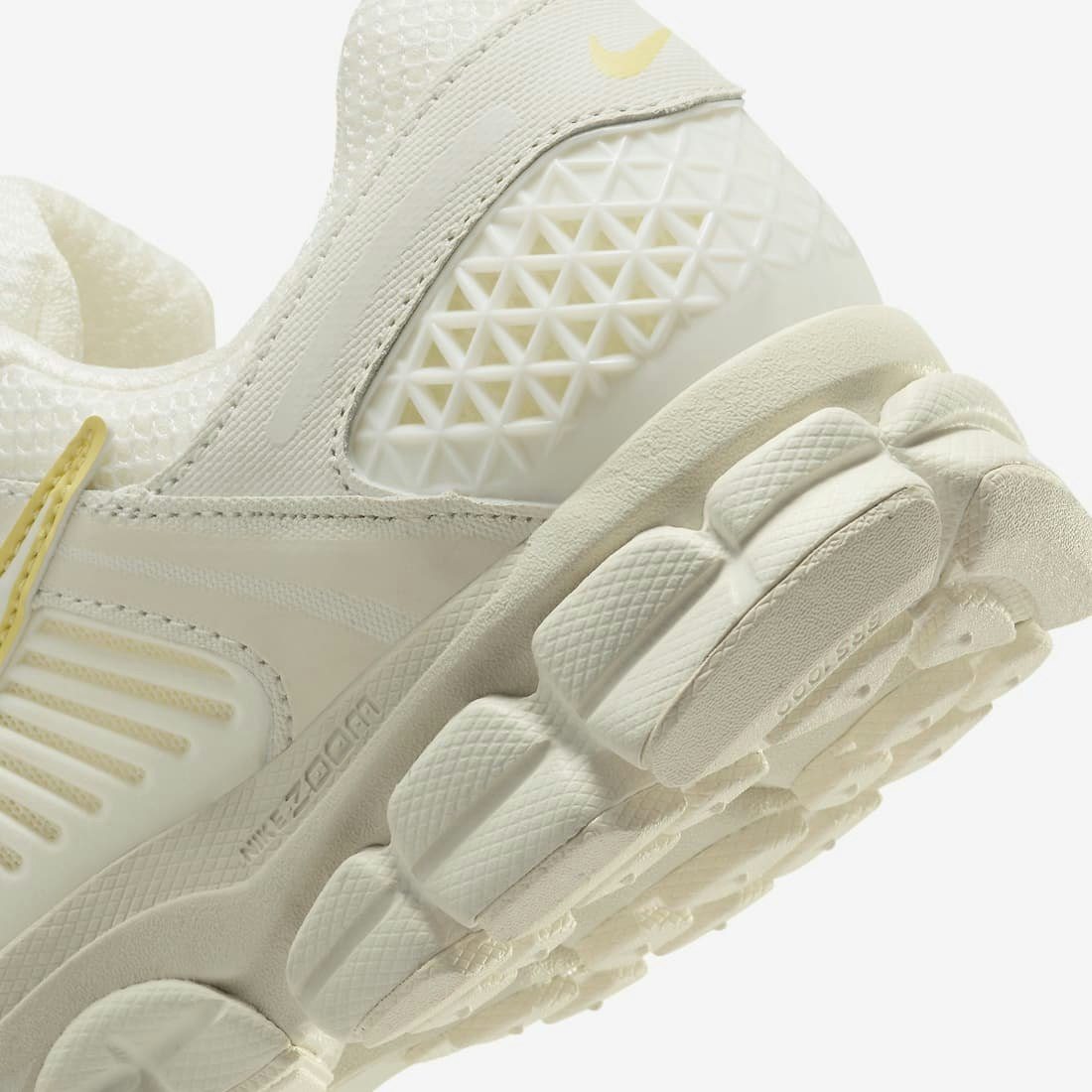 Nike Zoom Vomero 5 "Lemon Sail"