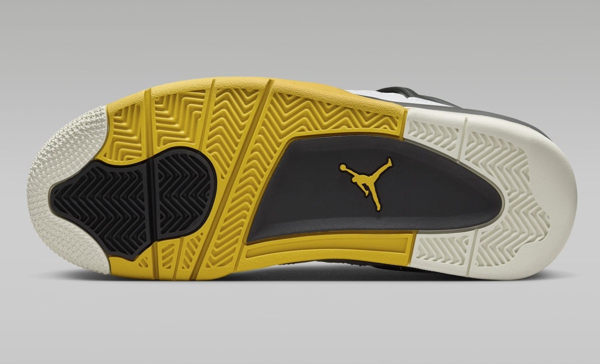 Air Jordan 4 Retro "Vivid Sulfur"