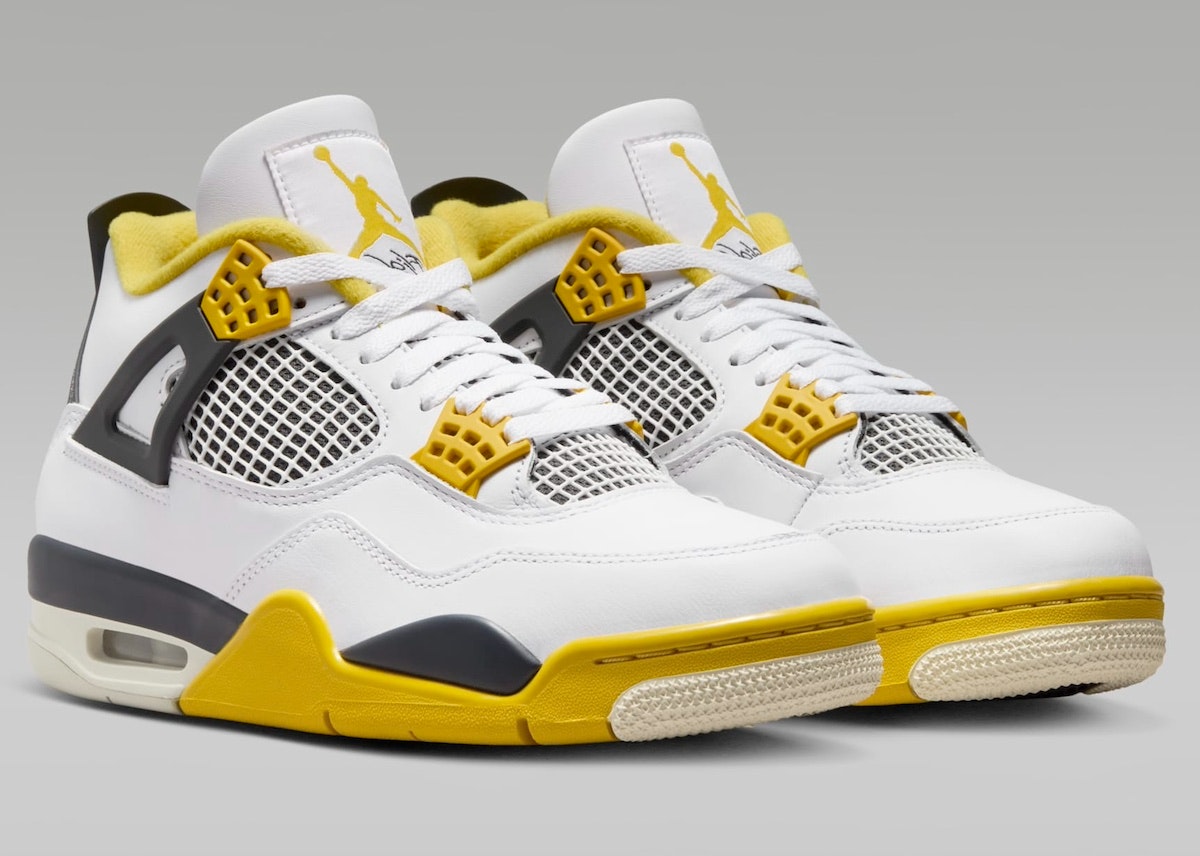 Air Jordan 4 Retro "Vivid Sulfur"