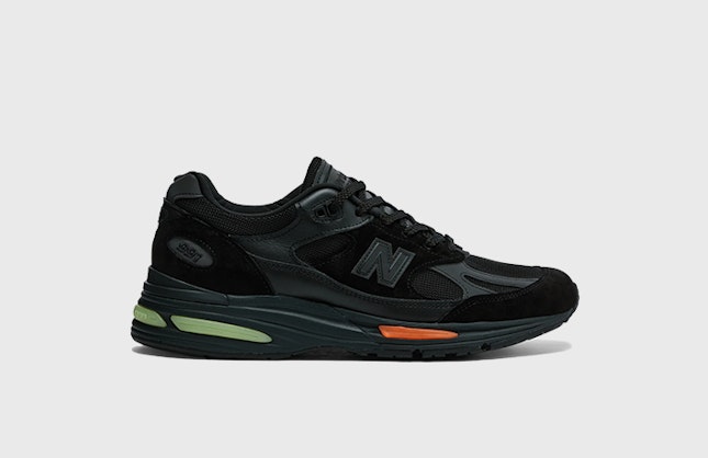 Dover Street Market x New Balance 991v2 "London Edition"