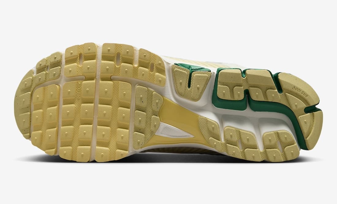Nike Zoom Vomero 5 "White Alabaster"