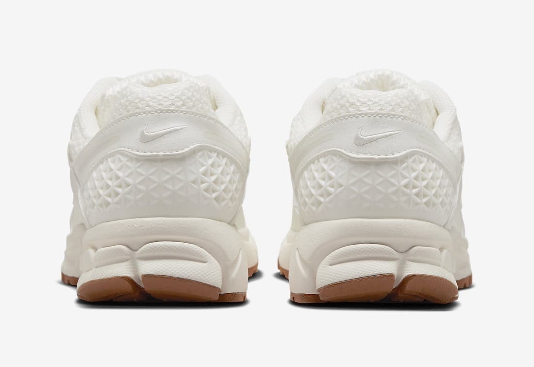 Nike Zoom Vomero 5 "Coconut Milk"