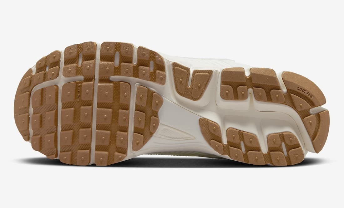 Nike Zoom Vomero 5 "Coconut Milk"
