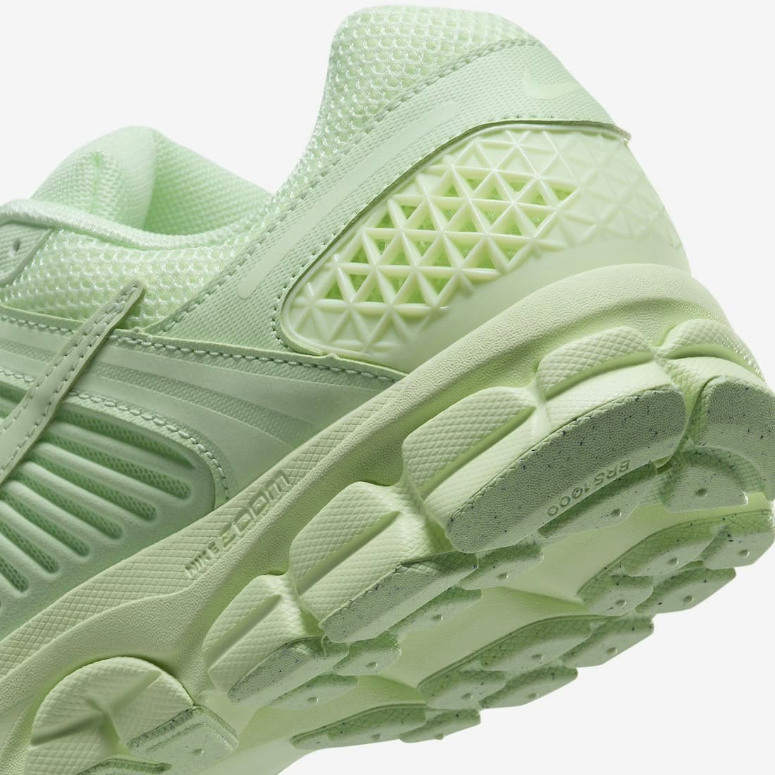 Nike Zoom Vomero 5 "Vapor Green"