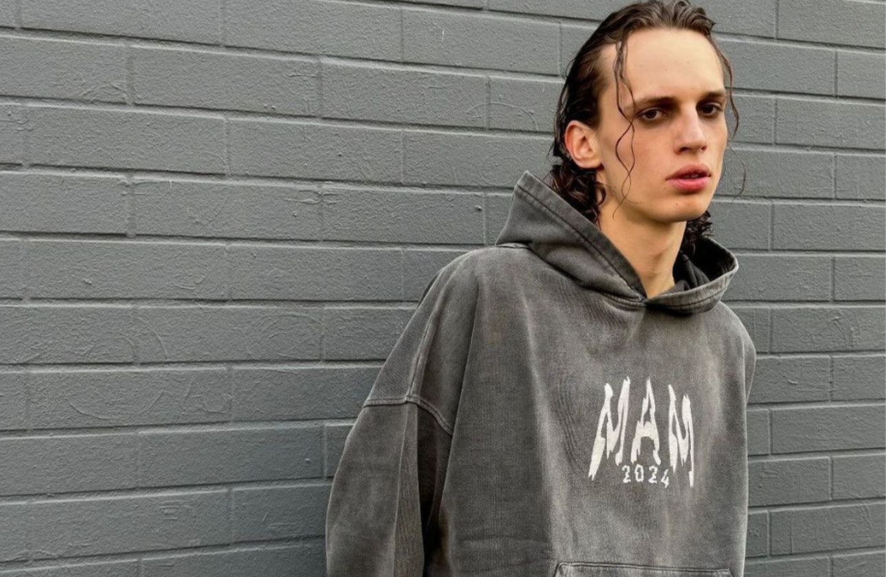 MAM Vienna - Tracksuit & Horny Shirt