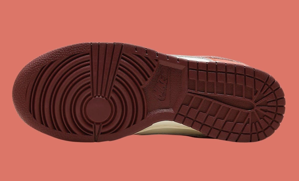 Nike Dunk Low "Cosmic Clay"