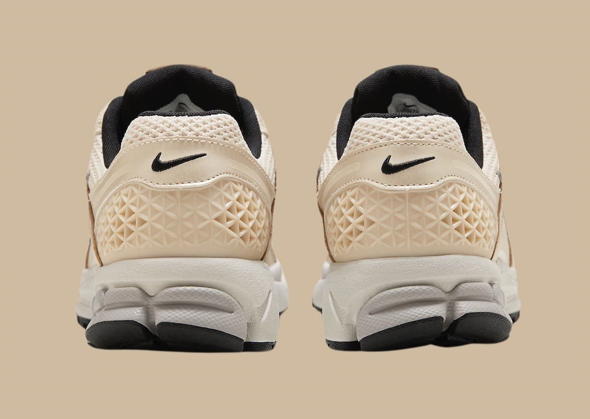 Nike Zoom Vomero 5 "Pearl White"