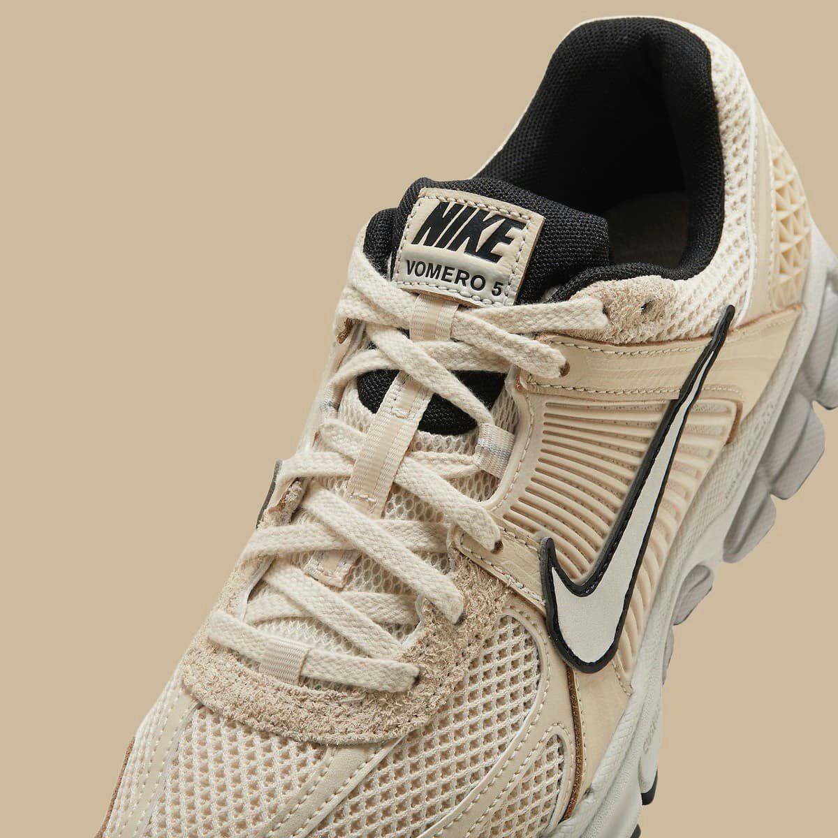 Nike Zoom Vomero 5 "Pearl White"