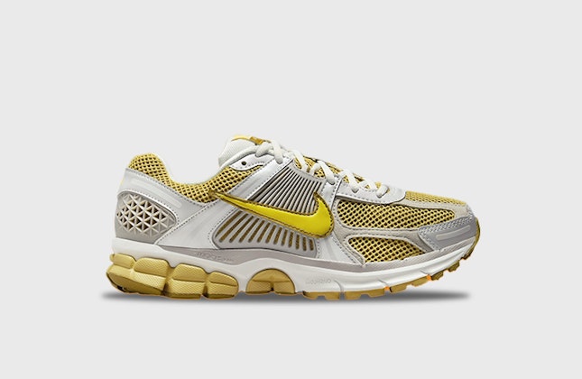 Nike Zoom Vomero 5 "Lightning" Nike Zoom Vomero 5 "Lightning"