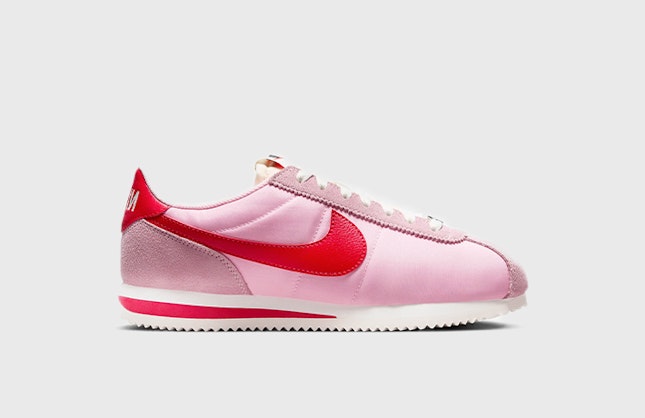Nike Cortez TXT "Medium Soft Pink"