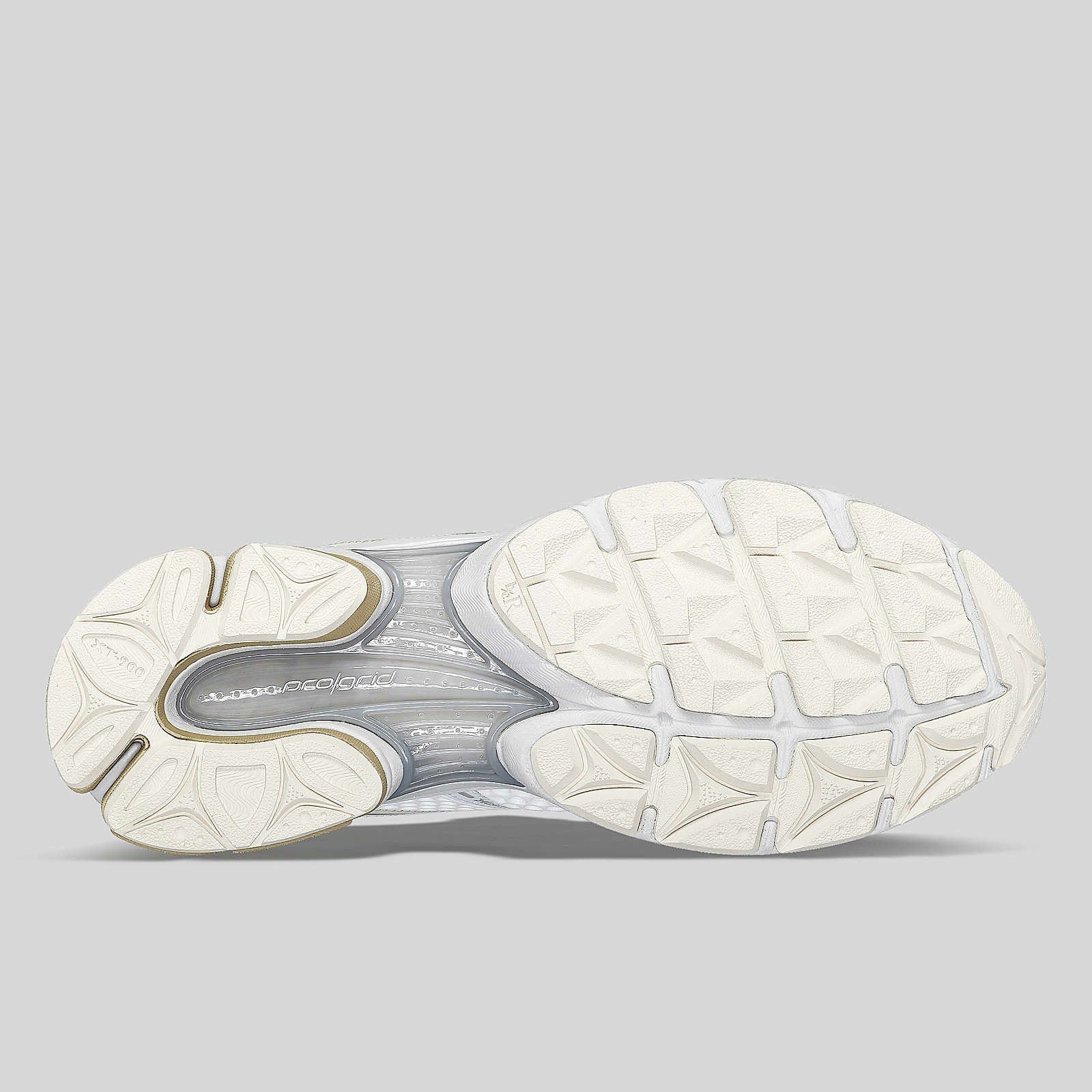 Highsnobiety x Saucony Pro Grid Triumph 4 "Cream White"