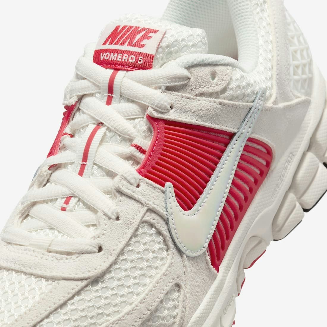 Nike Zoom Vomero 5 "Siren Red"