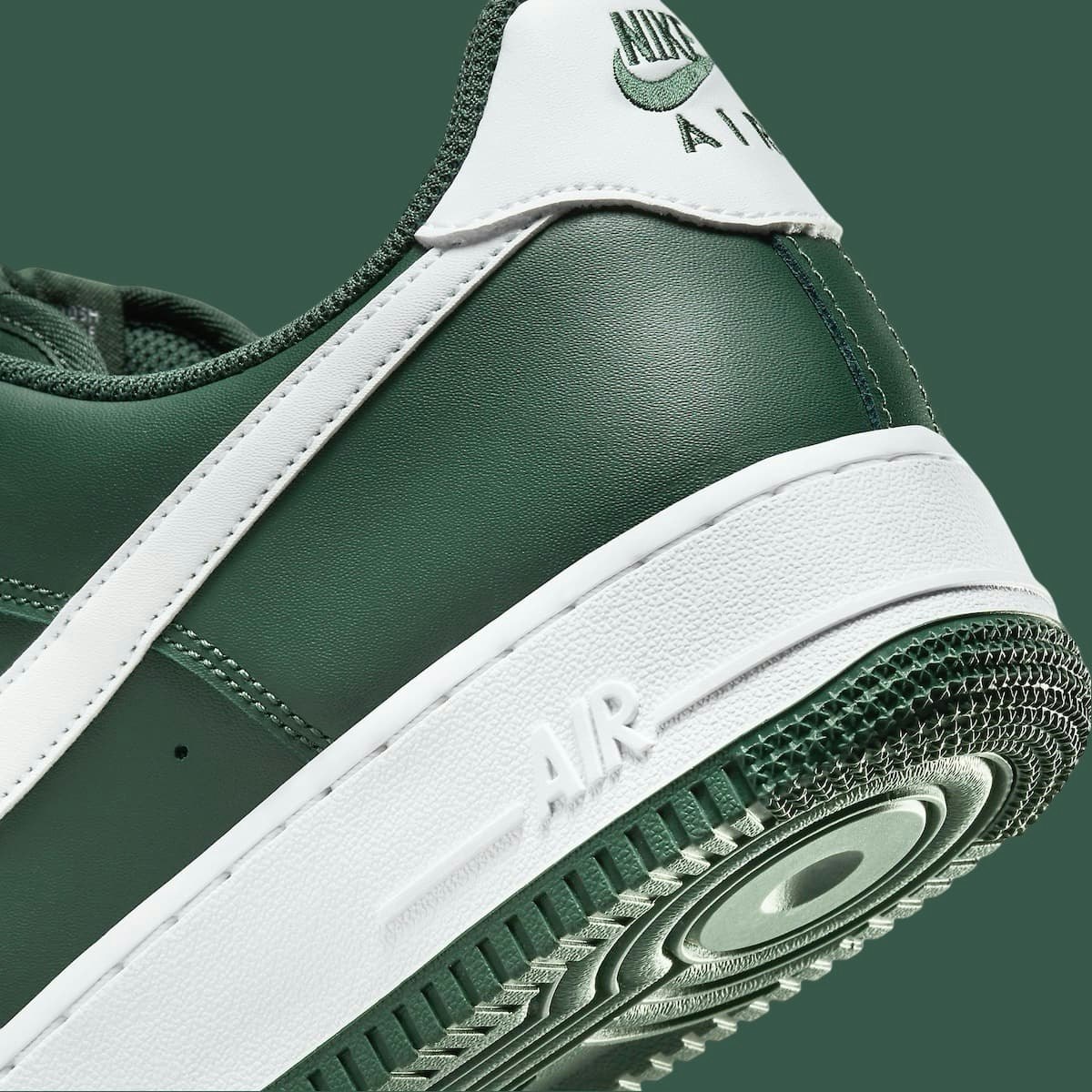 Nike Air Force 1 Low "Gorge Green"