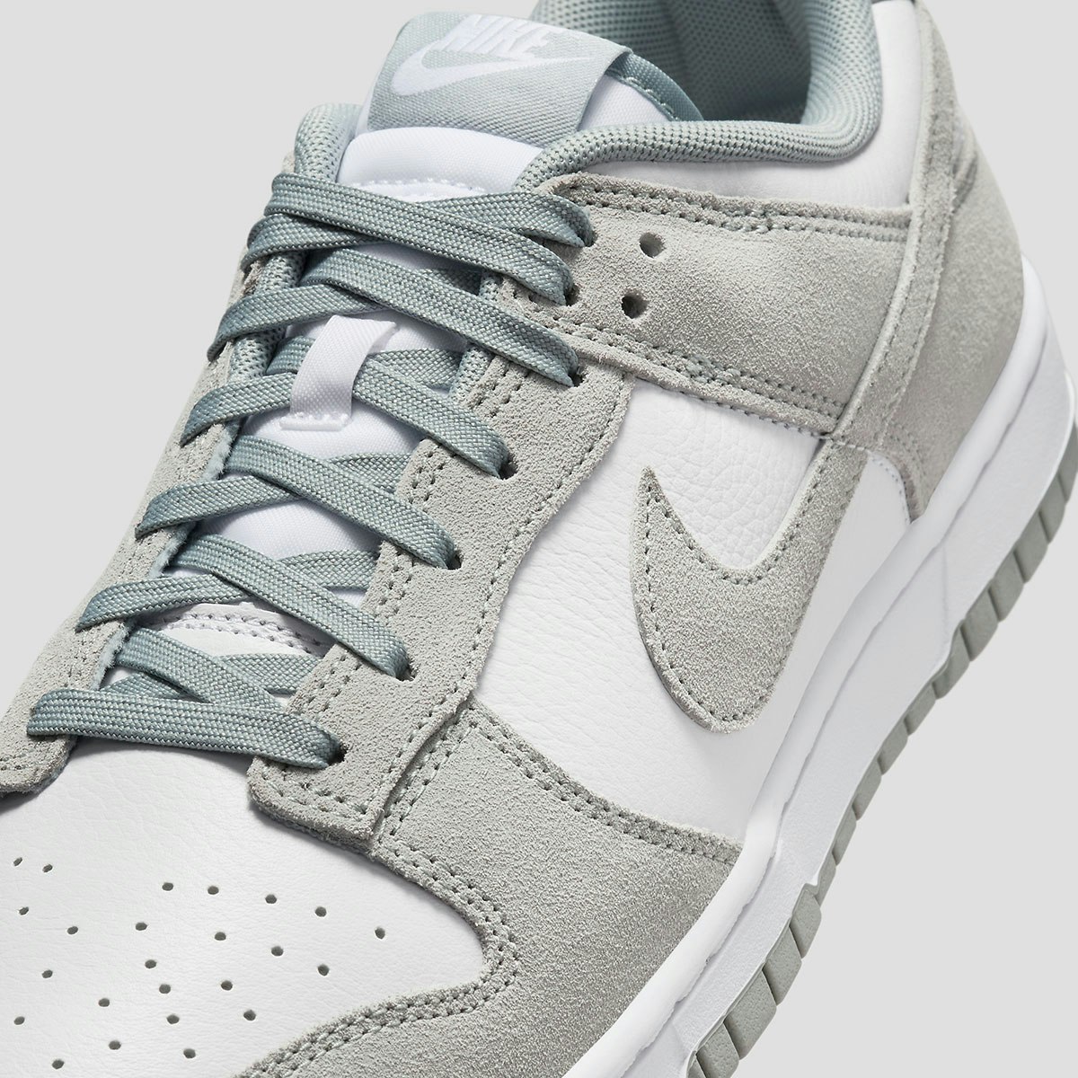 Nike Dunk Low "Light Pumice"