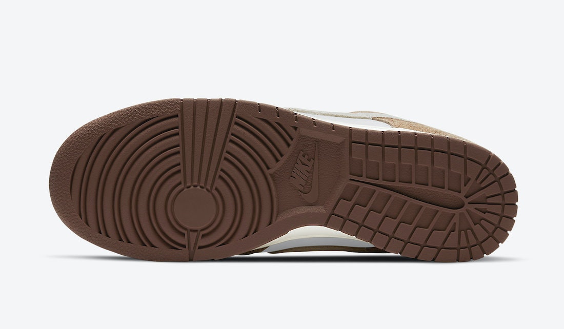 Nike Dunk Low PRM "Medium Curry"