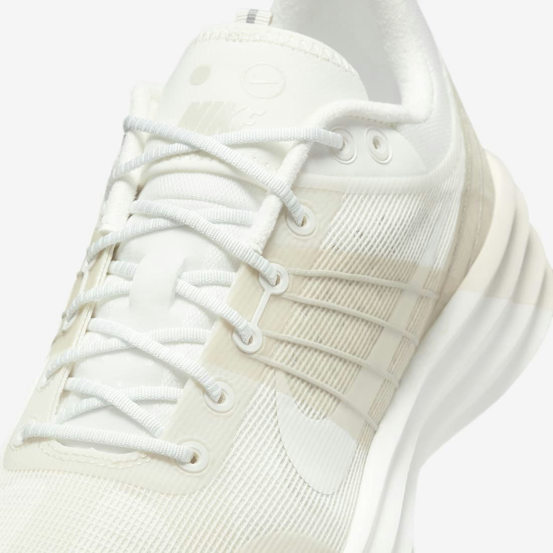 Nike Lunar Roam "Summit White"