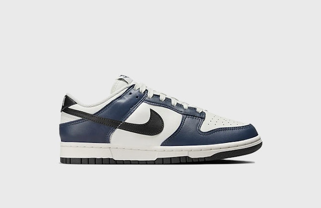 Nike Dunk Low "Midnight Navy"
