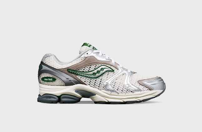Minted NY x Saucony ProGrid Triumph 4 "Metallic Silver" Minted NY x Saucony ProGrid Triumph 4 "Metallic Silver"