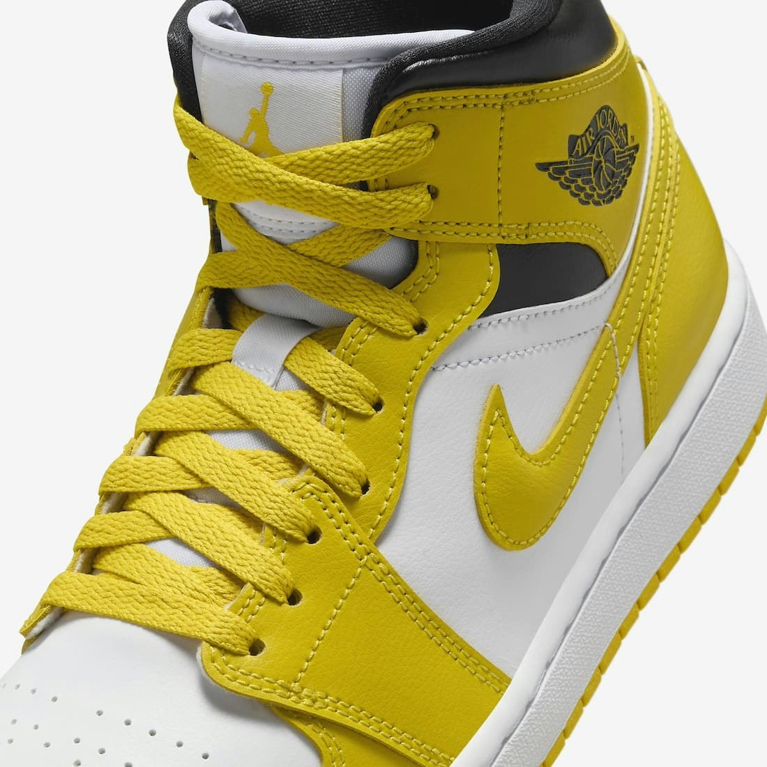 Air Jordan 1 Mid "Vivid Sulfur"