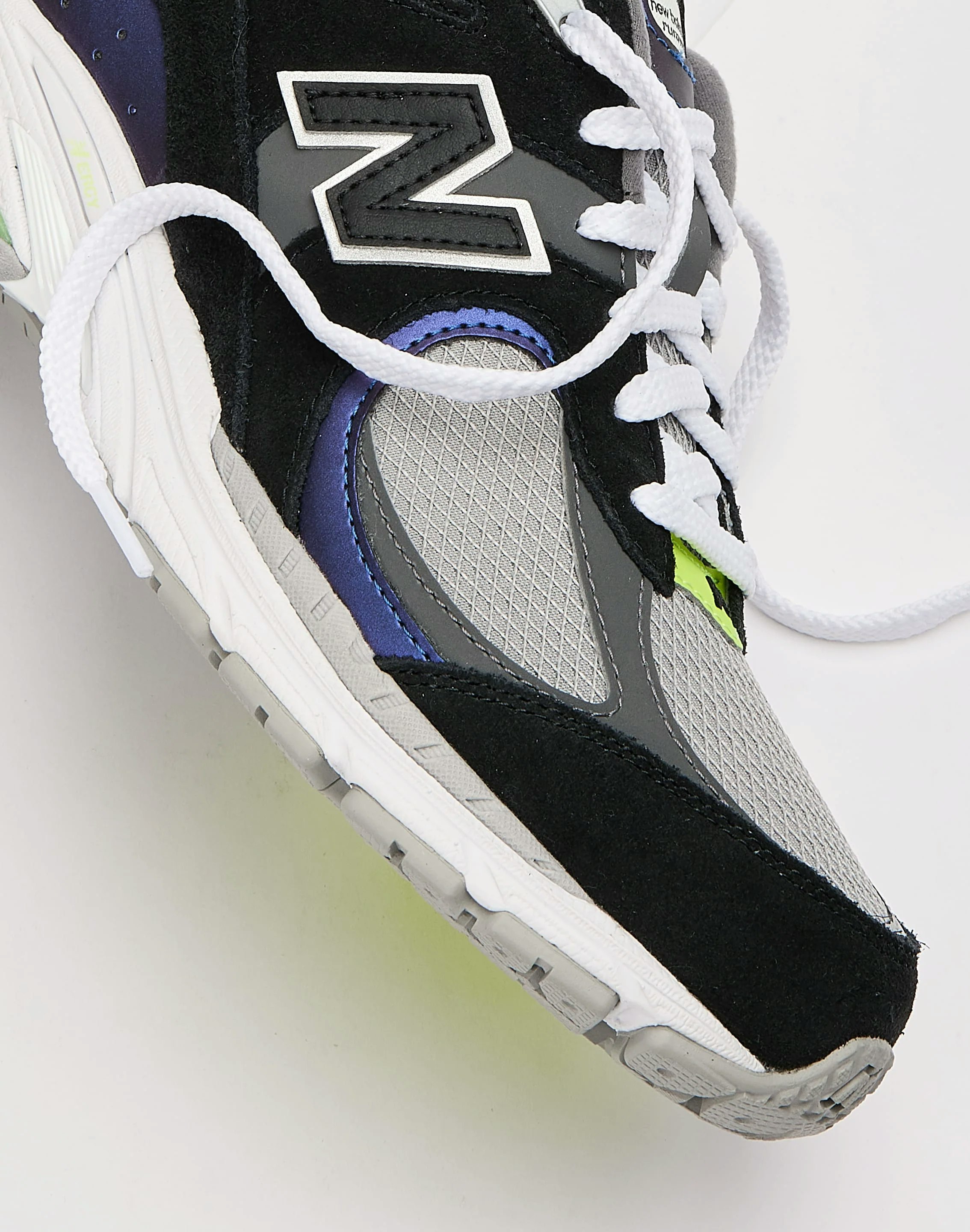 DTLR x New Balance 2002R "Purple Noir"