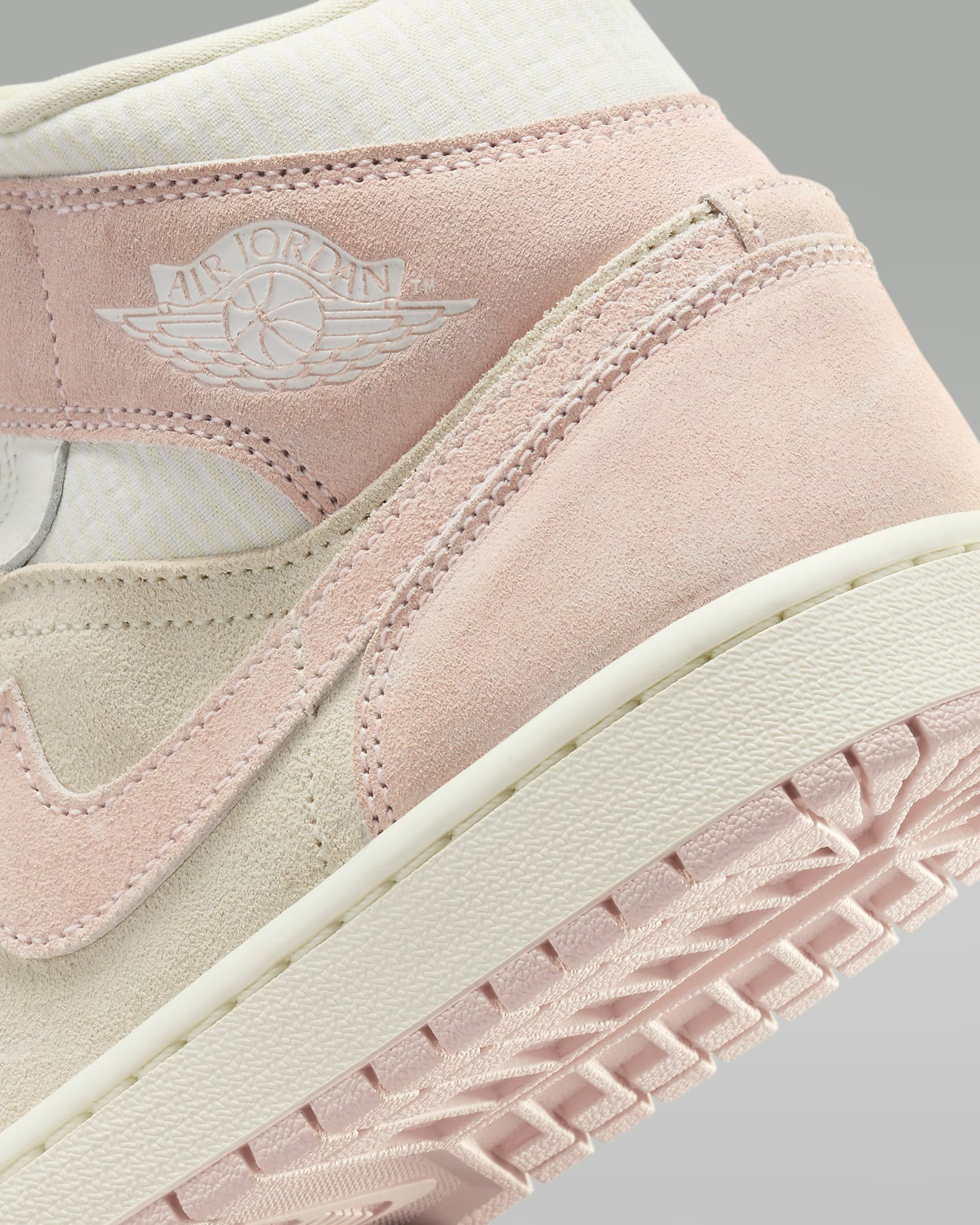 Air Jordan 1 Mid SE "Legend Pink"