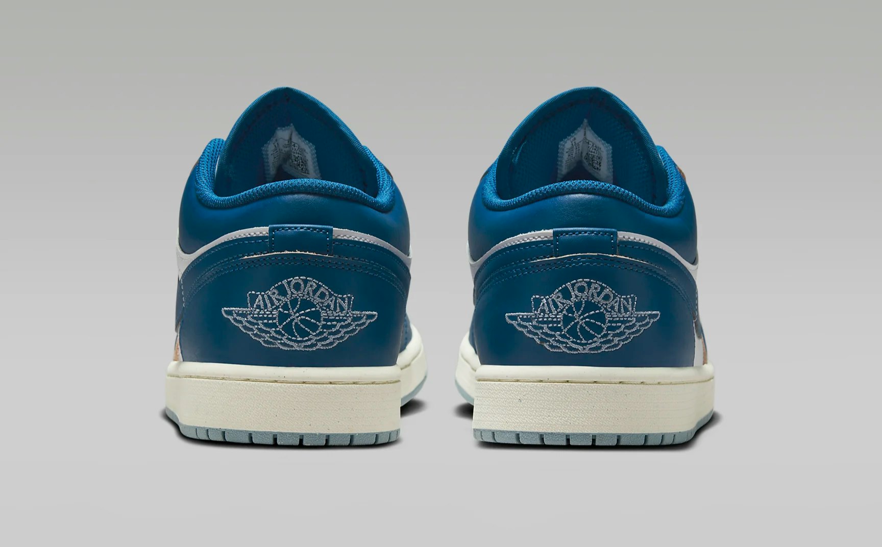 Air Jordan 1 Low SE "Industrial Blue"