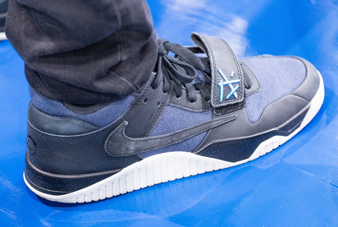 Travis Scott x Jordan Jumpman Jack TR "Thunder Blue"