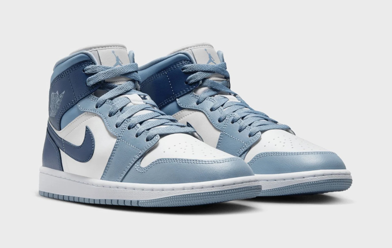 Air Jordan 1 Mid "Diffused Blue"
