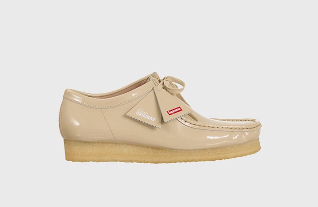 Supreme x Clarks Wallabee "Patent Leather" (Natural) Supreme x Clarks Wallabee "Patent Leather" (Natural)