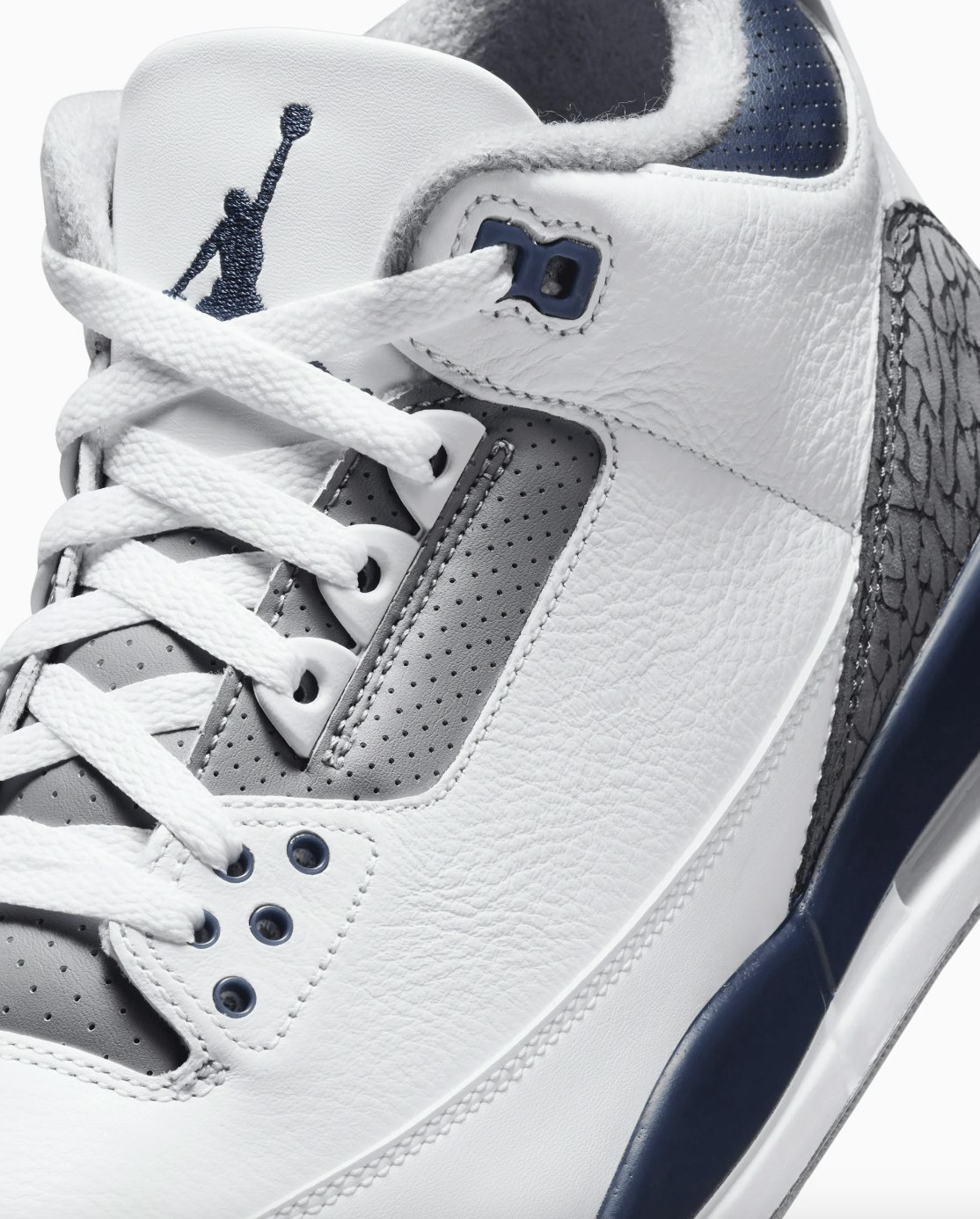 Air Jordan 3 Retro "Midnight Navy"