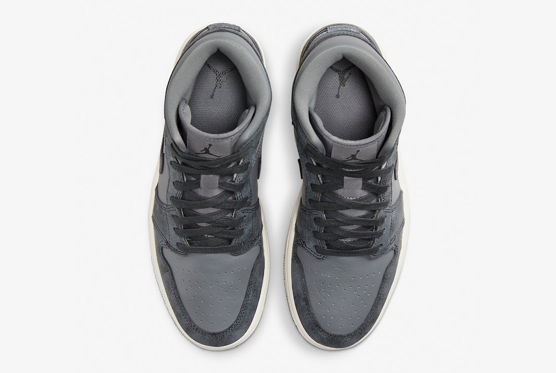 Air Jordan 1 Mid "Smoke Grey"