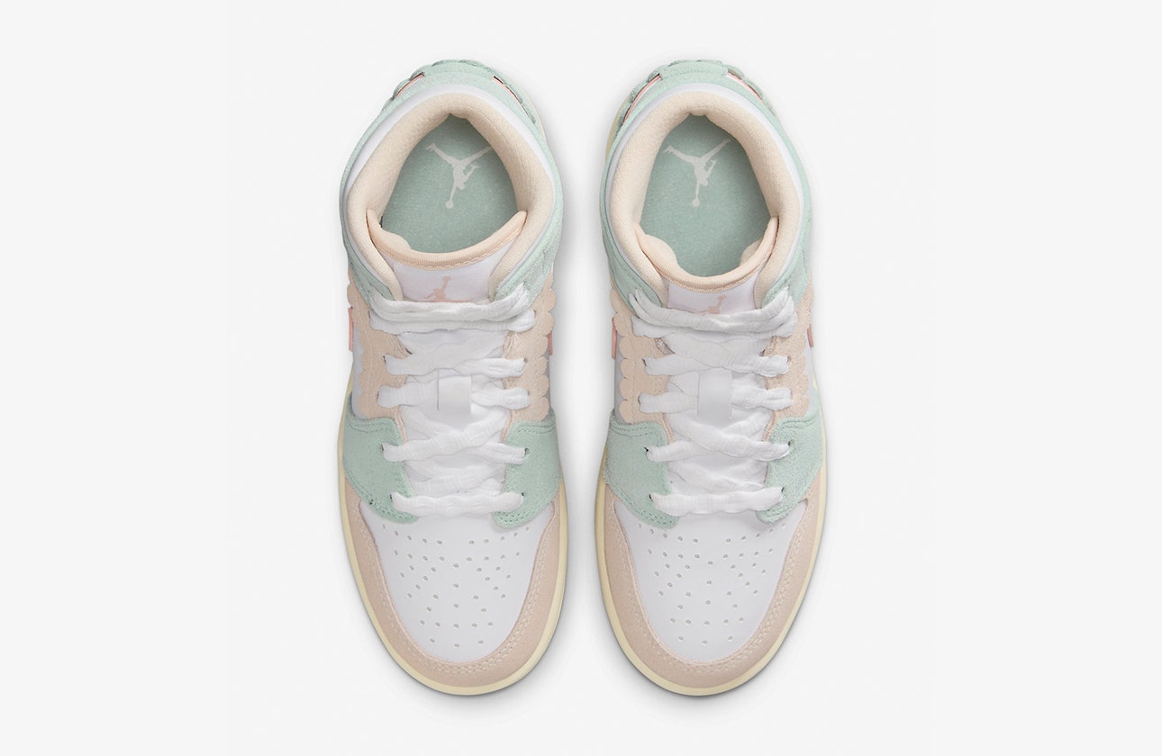 Air Jordan 1 Mid SE GS "Pink Oxford"