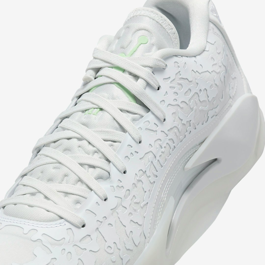 Jordan Zion 3 "White Vapor Green"