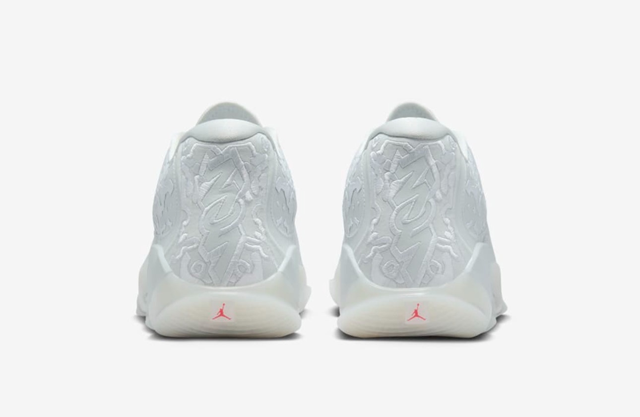 Jordan Zion 3 "White Vapor Green"