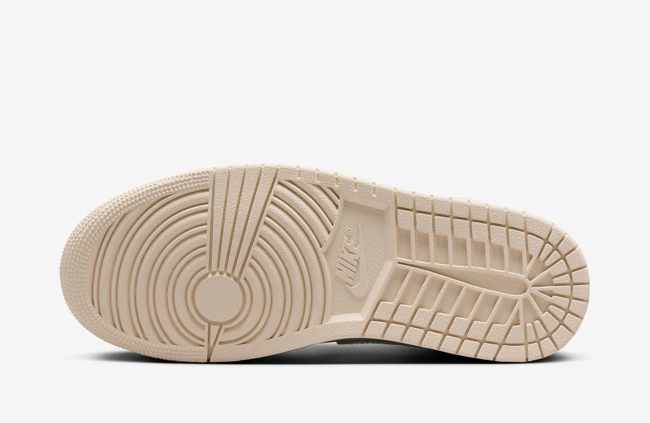 Air Jordan 1 Mid "Legend Light Brown"