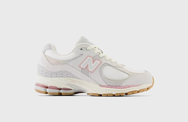 Bandier x New Balance 2002r "Soft Pink" Bandier x New Balance 2002r "Soft Pink"