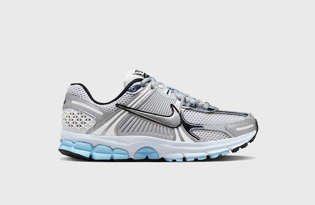 Nike Zoom Vomero 5 "Metallic Silver/Blue Tinte" Nike Zoom Vomero 5 "Metallic Silver/Blue Tinte"